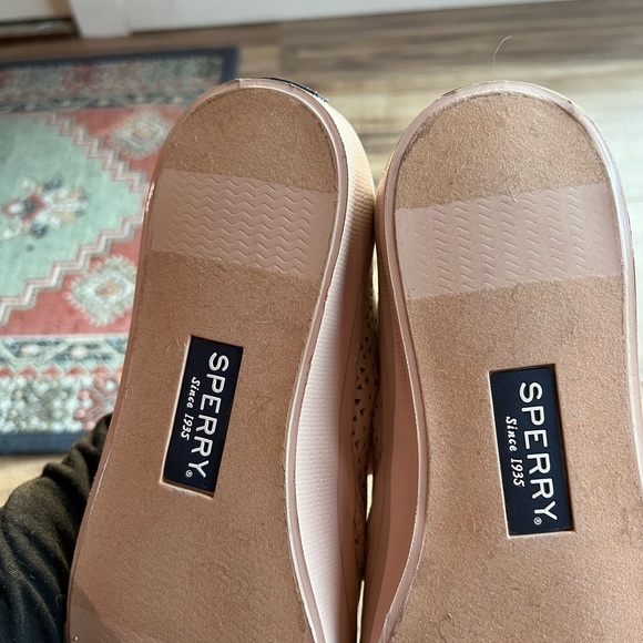 Light pink Sperry slides - Picture 3 of 5